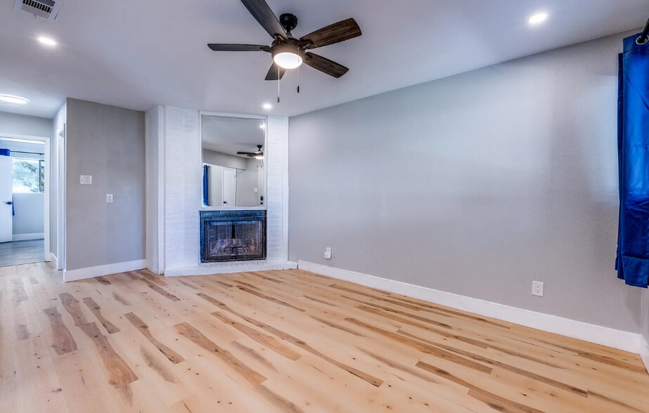 Building Photo - 601 Bracewood Cir