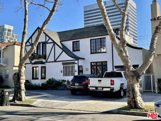Primary Photo - 6356 W 6th St