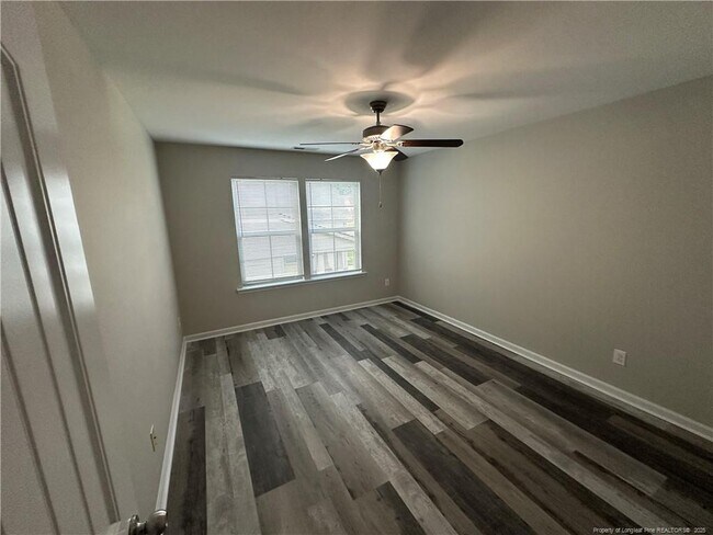 Building Photo - 249 River Oak St