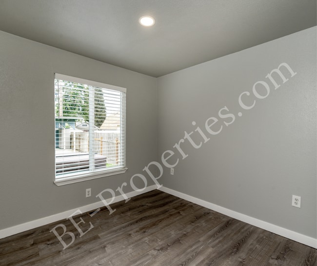 Building Photo - Renovated Tacoma Home