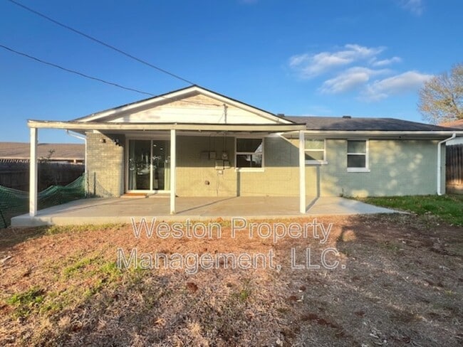 Building Photo - 5804 NW 66th St