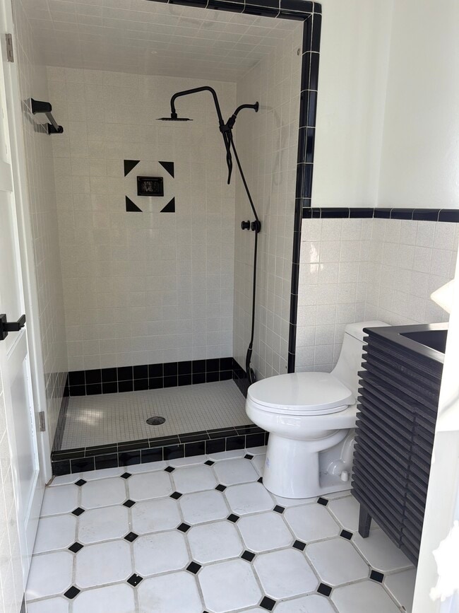 Building Photo - 1184 Milano Dr