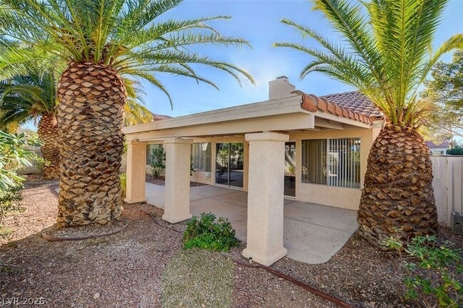 Building Photo - 2302 Fairbourne Way