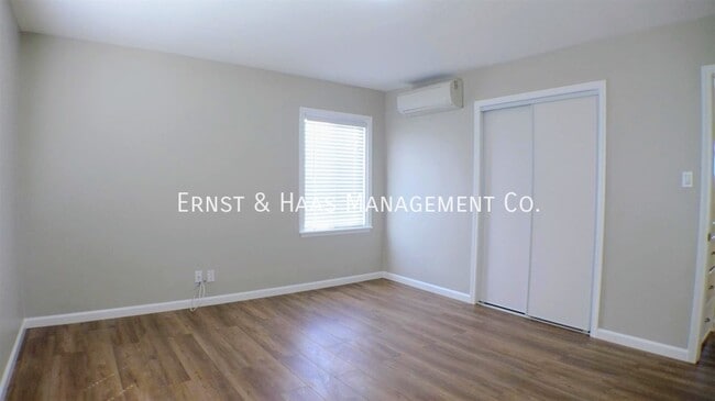 Building Photo - 4704 Gundry Ave