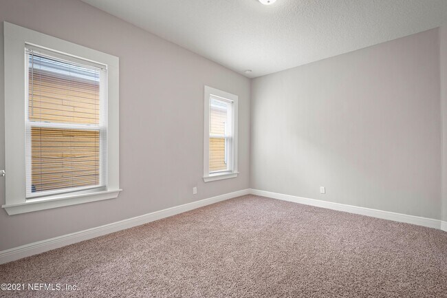 Building Photo - 1945 Redell St