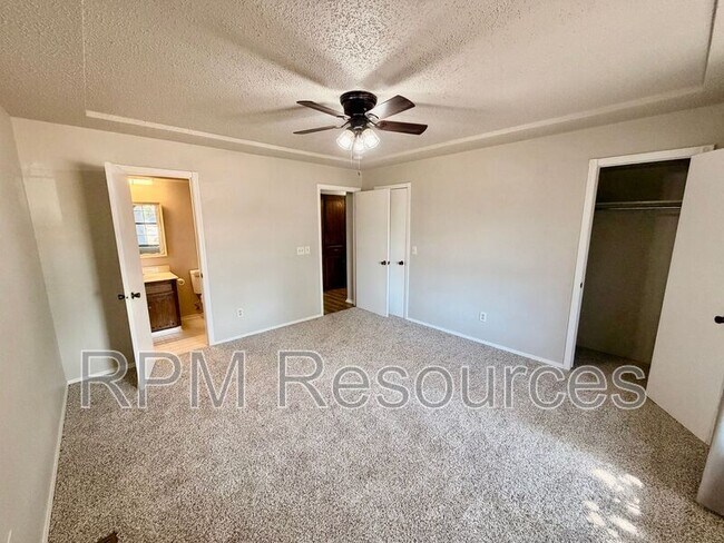 Building Photo - 1208 Beano Bend
