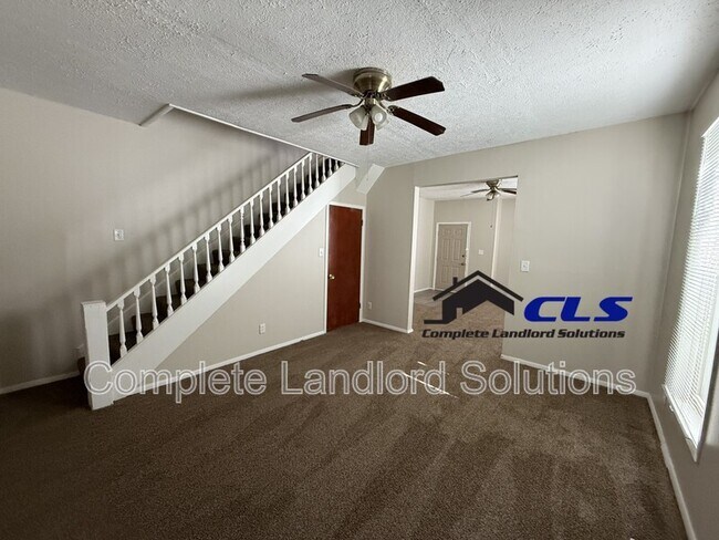 Building Photo - 2403 Locust St