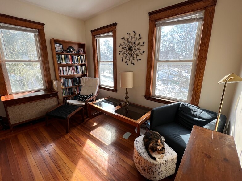 Building Photo - 79 Capen St