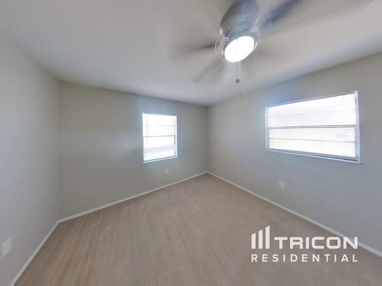Building Photo - 3026 Aldoro Ave