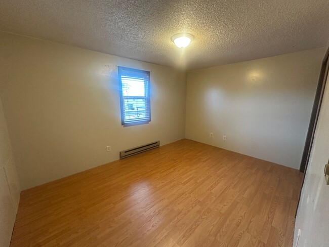 Building Photo - Two Bedroom, Two and half bathroom Townhom...