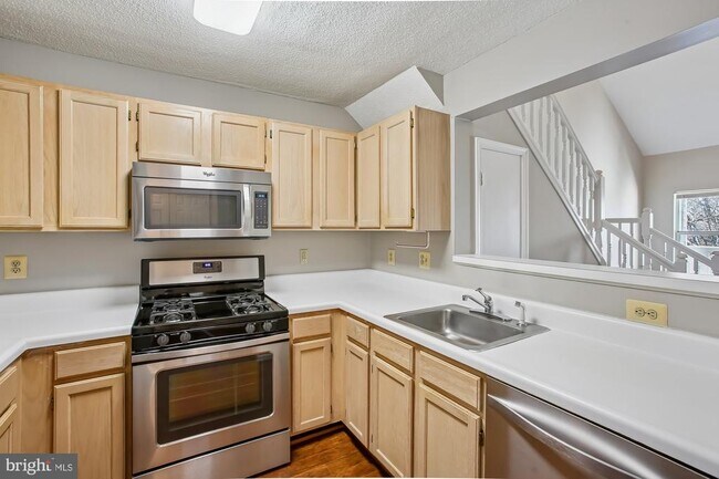 Building Photo - 14301 Grape Holly Grove