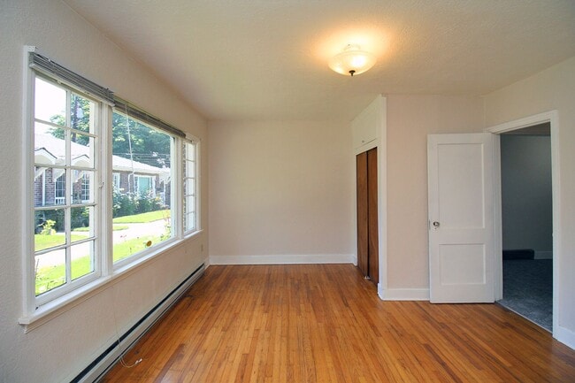 Building Photo - 1007 NE Tillamook St