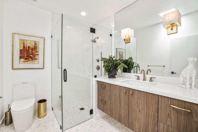 Building Photo - 45654 Verba Santa Dr