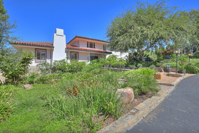 Building Photo - Breathtaking Private Estate