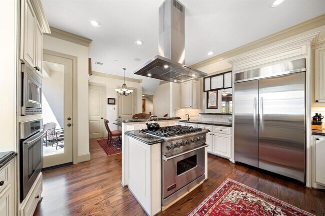 Building Photo - 1308 Lake Pointe Pkwy