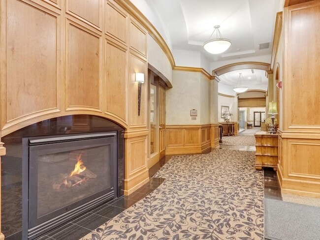 Building Photo - 1008 Portland Ave