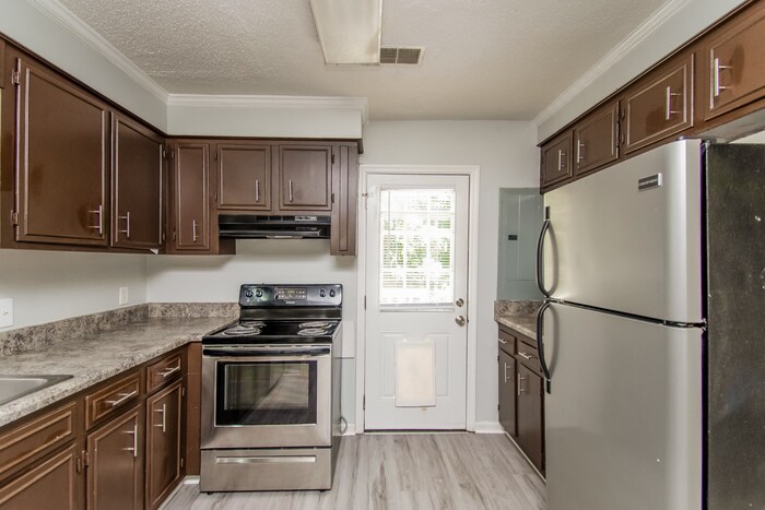 Building Photo - 107 Chiswick Ct