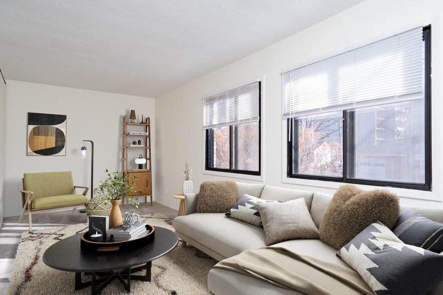 Interior Photo - Yale Place