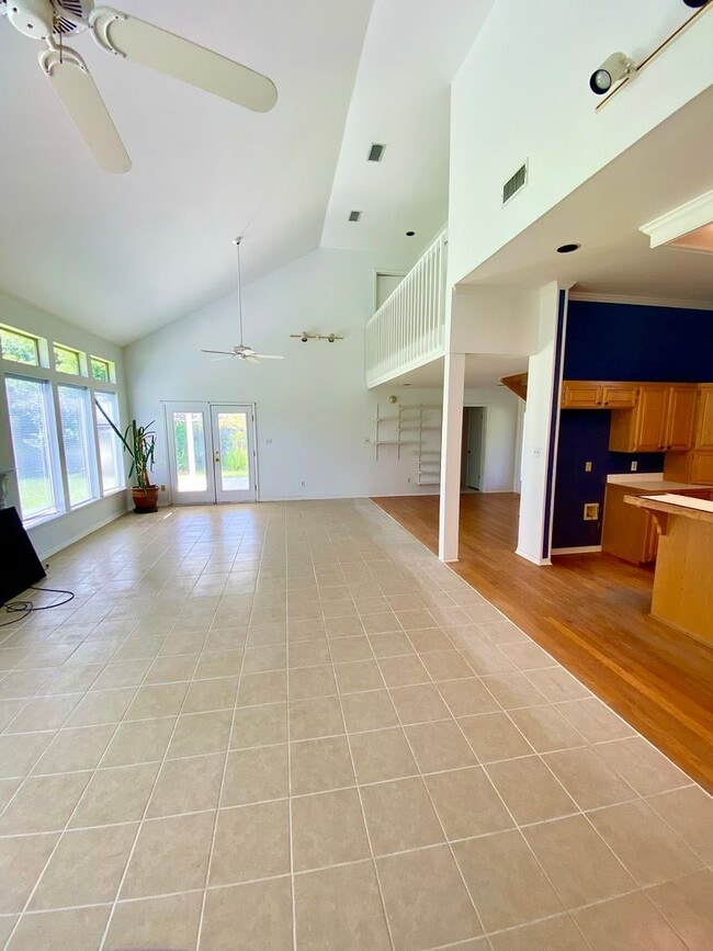 Building Photo - ** NEW GREENACRES PLACE 3/2 HOME **