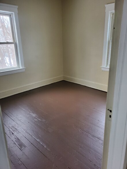 Building Photo - 1378 E 94th St