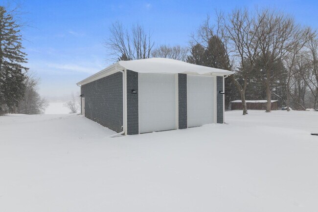 Building Photo - 2740 Judah Rd