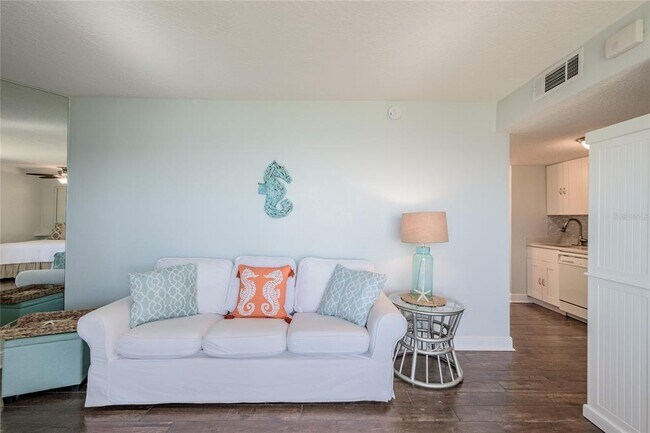 Building Photo - 2566 Gary Cir