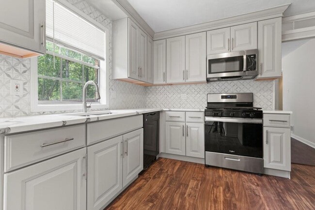 Building Photo - 1492 Tanglewood Way NW