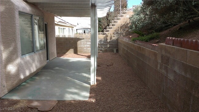 Building Photo - 1105 Overture Dr