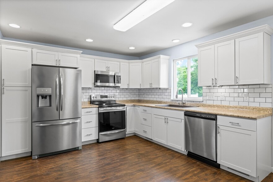 Kitchen - 1225 Ferd Hickey Rd