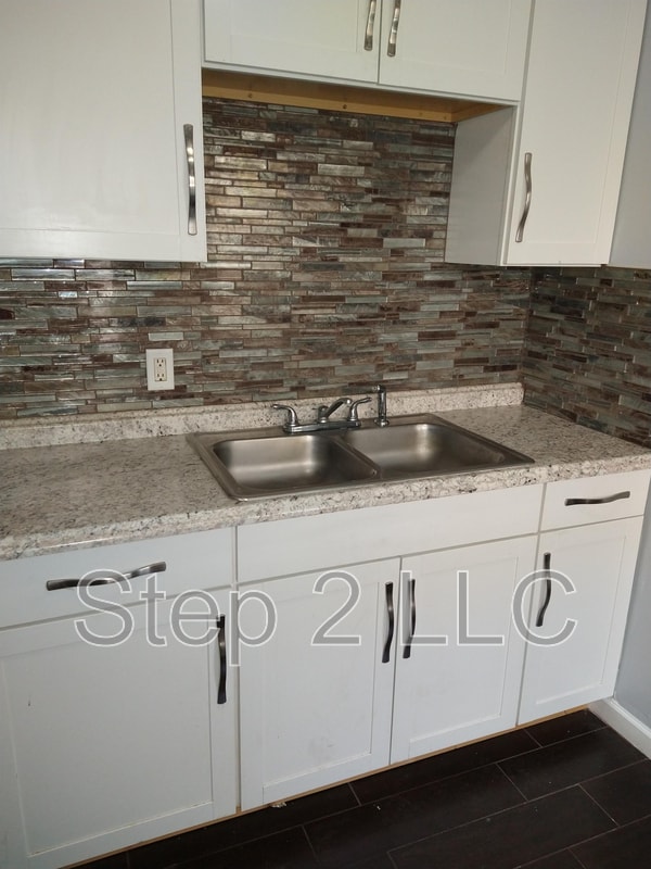 Building Photo - 3704 E 118th St