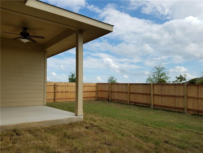 Building Photo - 143 Shale Cir