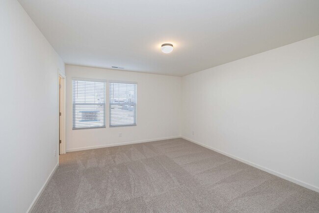 Building Photo - 3bd/2.5bth Paired Home near I-40 and I-77 Georgetown community in Statesville