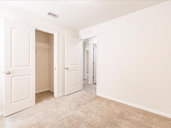 Building Photo - Spells Wear Off, Leases Don’t – 3Bd/2Bth D...