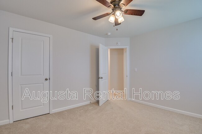 Building Photo - 1414 Deer Hollow Run