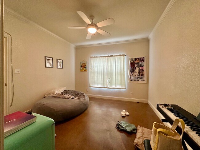 Building Photo - 1801 S 10th St