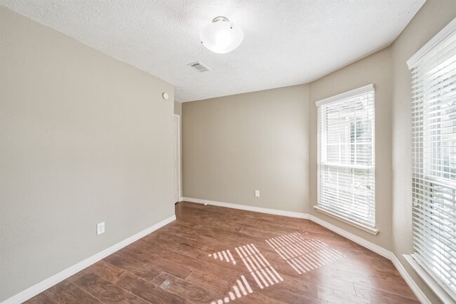 Building Photo - 12502 Miriam Ln