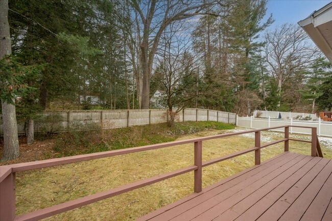 Building Photo - Croton On Hudon 4-Bedroom 2.5-Bathroom Home