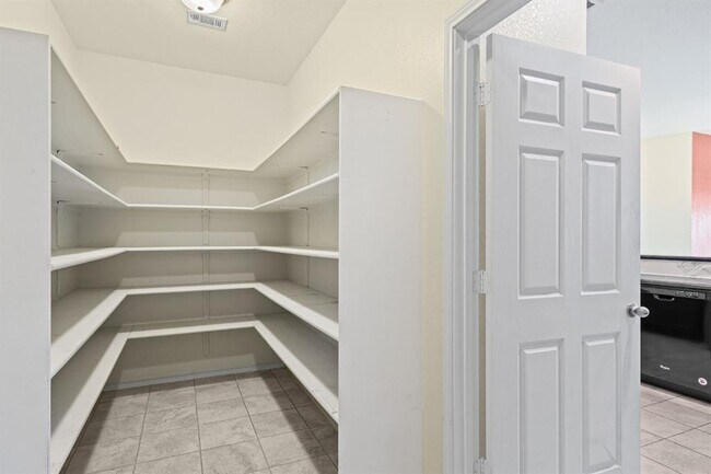 Building Photo - 14623 Bedstraw Dr