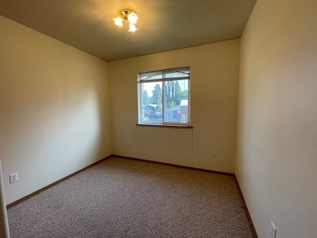Building Photo - 105 Ben Williams Ln