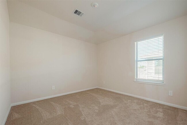 Building Photo - 14633 E Pine Heart Dr