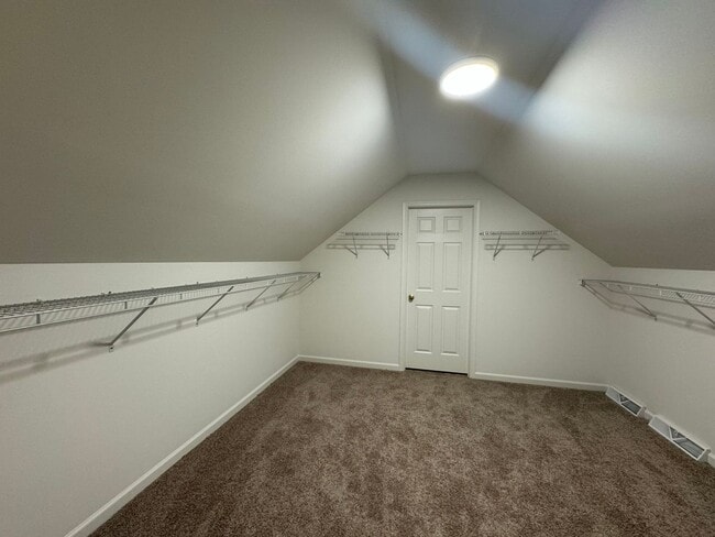 Building Photo - 4 Bed 3 Bath Updated Home In Lititz