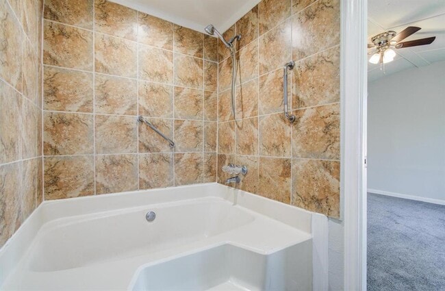 Building Photo - 13419 Commander Cir