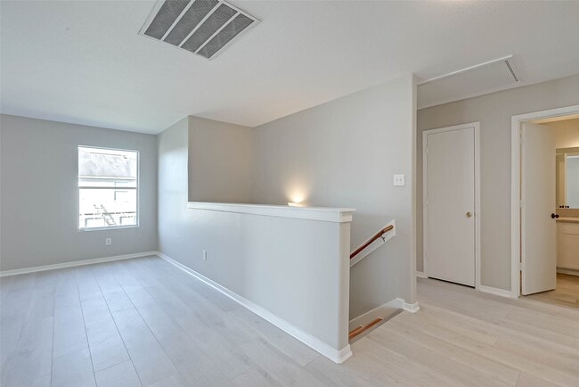 Building Photo - 5011 Redwing Brook Trail