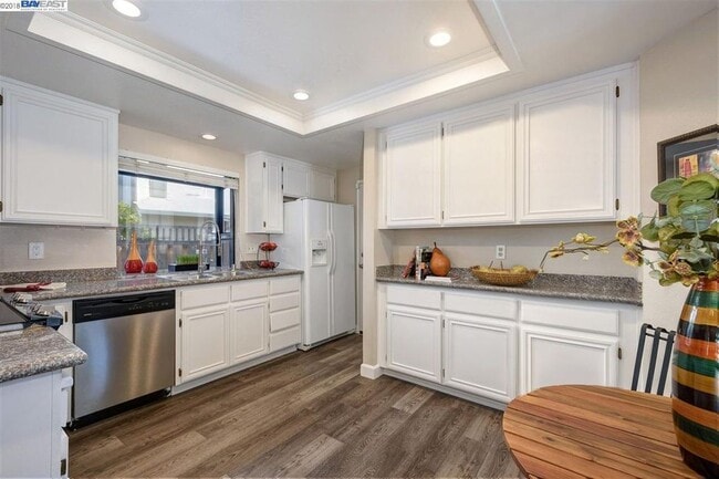 Building Photo - Beautiful Two Bedroom Home in Pleasanton
