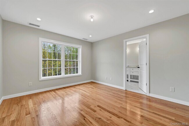 Building Photo - 501 Iron Forge Ln