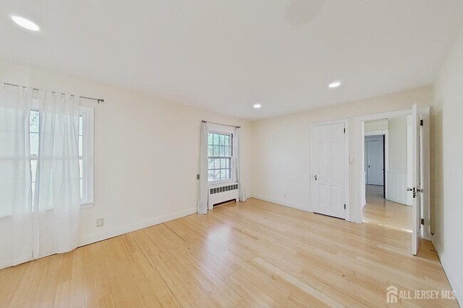 Building Photo - 205 Ashland Rd