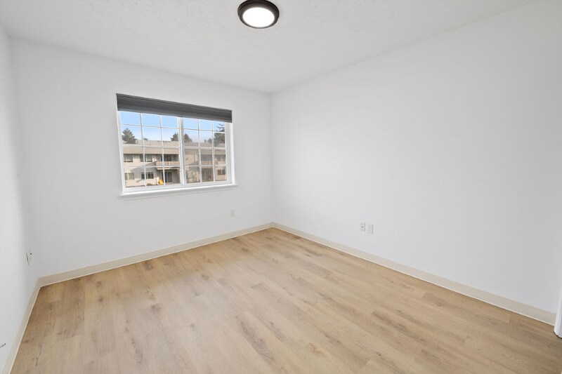 Building Photo - 578-578 7th Ave