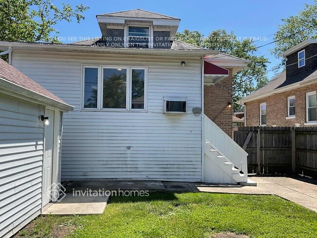 Building Photo - 7938 W Elmgrove Dr