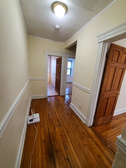 Building Photo - 84 New Whitney St