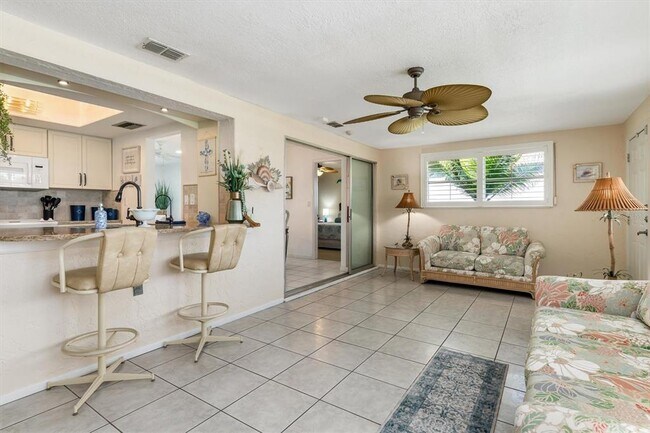 Building Photo - 2220 Broad Ranch Dr